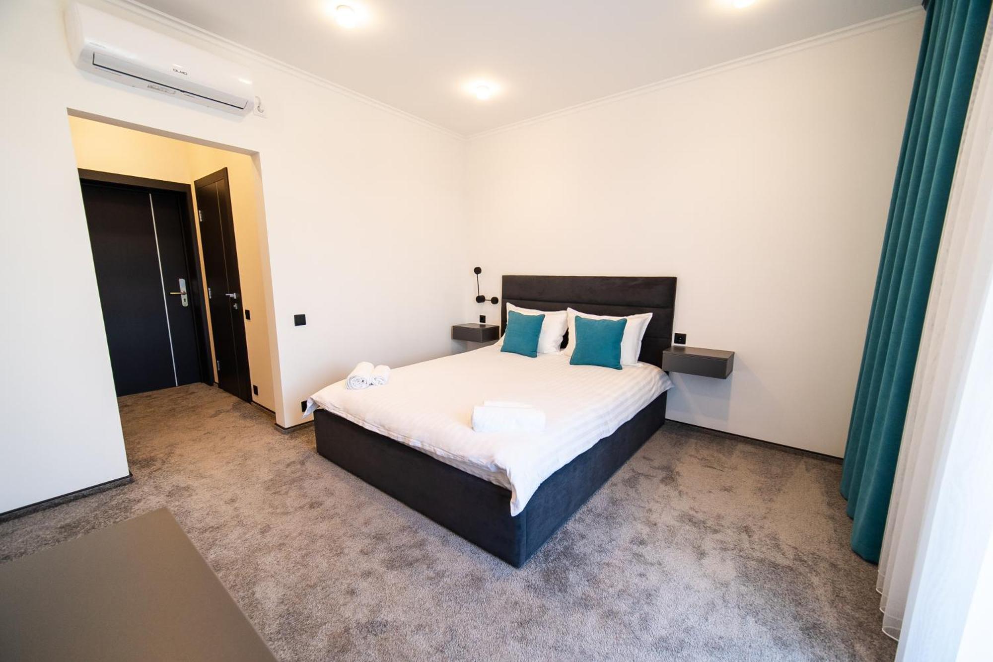 Royal Wood Hotel Rokytne  ภายนอก รูปภาพ